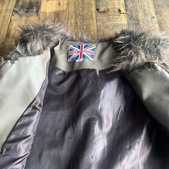 Miss London Faux Fur and Leather Vest Womens Size Large - Picture 5 of 8